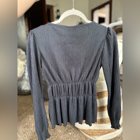 INDERO- Ruffled shirt - Picture 2 of 3